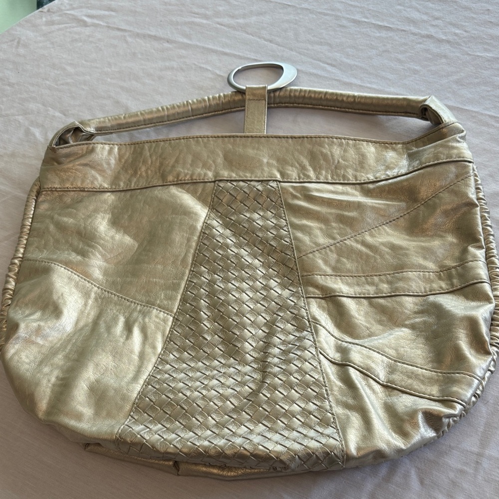 Elegant Gold Hobo Bag with Woven Detail
